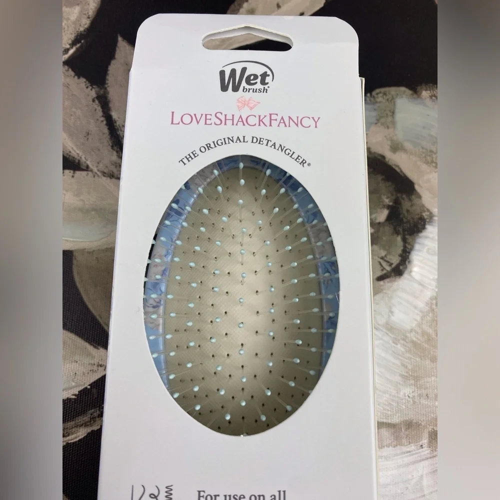 NIB LoveShackFancy X Wet Brush Original Detangler in Everblooming Rosettes.